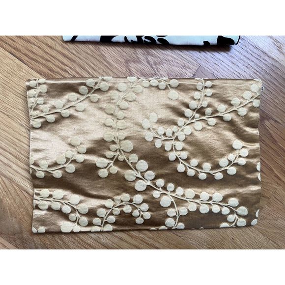 Elegant Silk Purse Clutches Set - Timeless Style, Practical Functionality - Picture 4 of 11